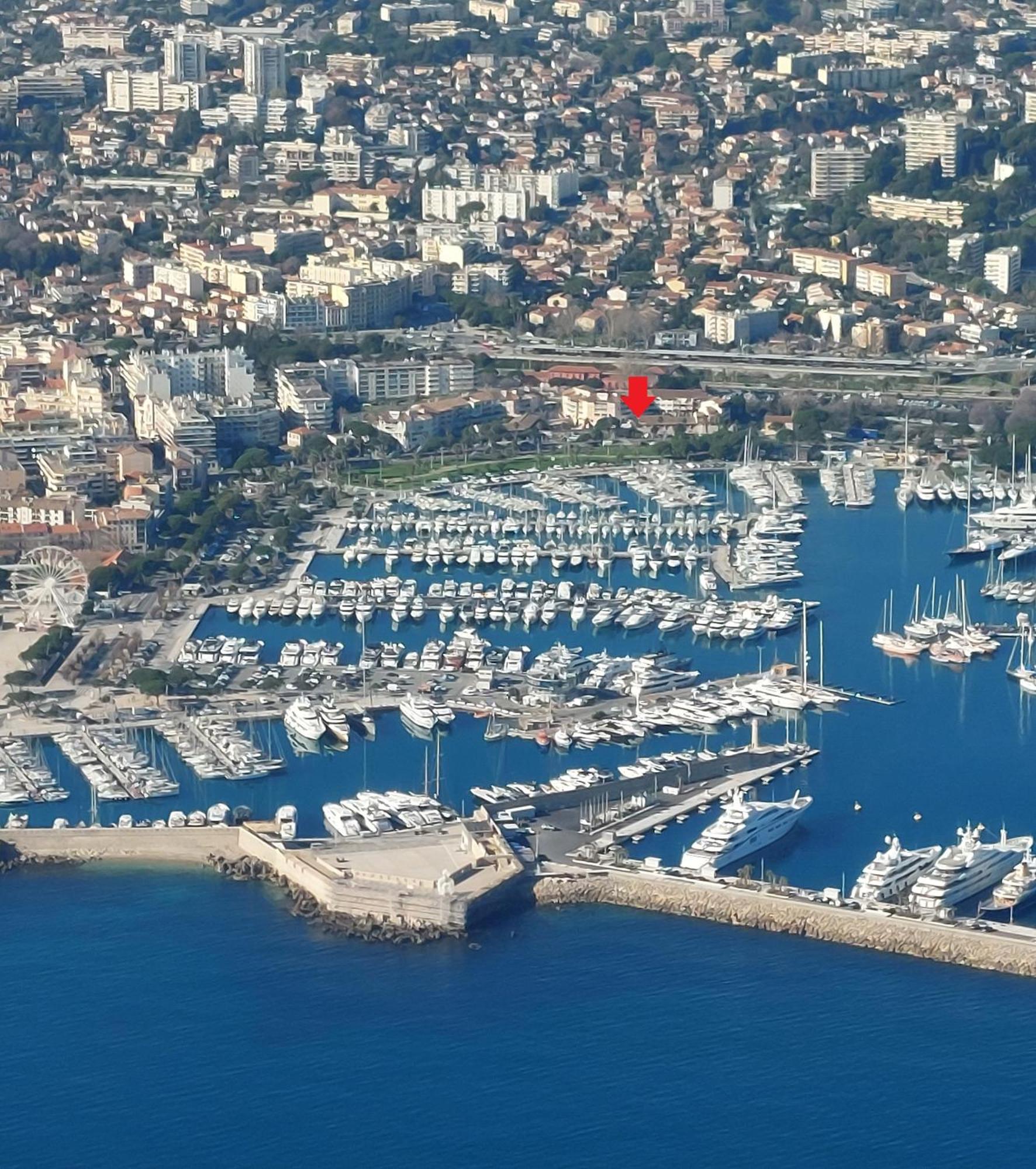 Apartment Port Vauban Excellente Situation Climatise Box Fibre